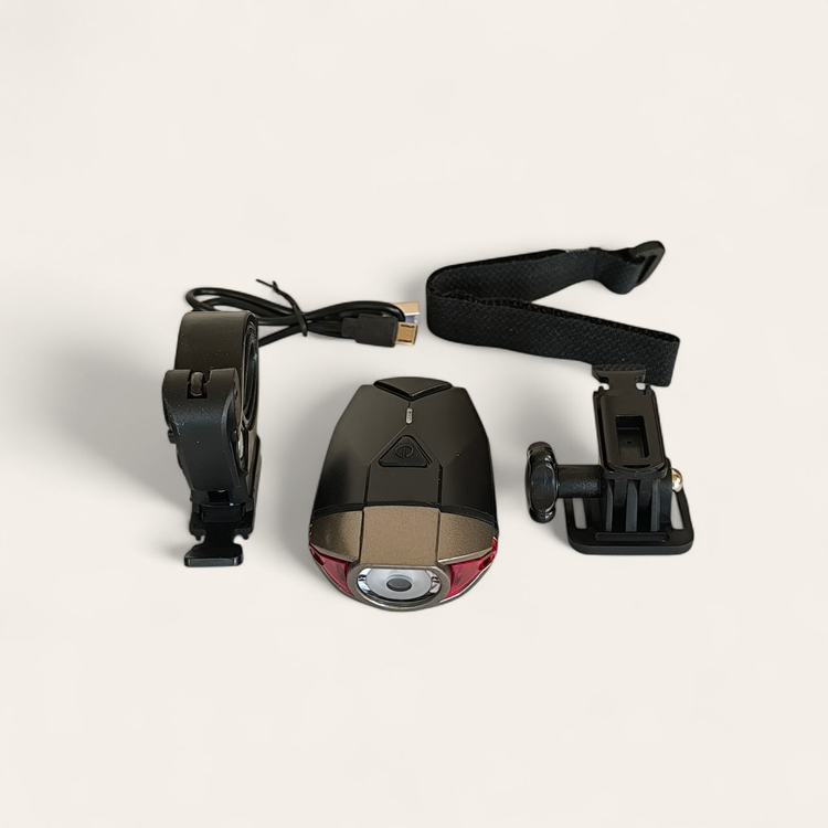 چراغ روی کلاه دوچرخه